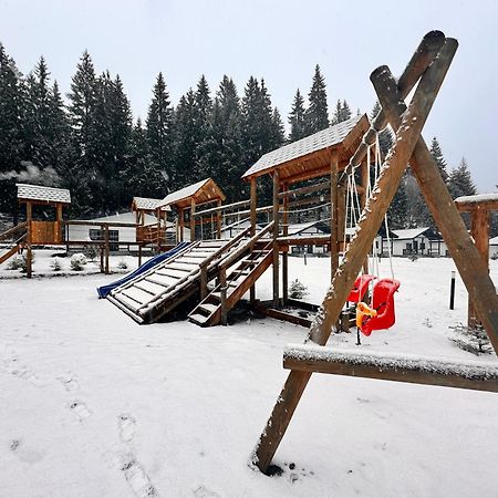 Clubul Dacilor Hotel Kommandó Kültér fotó