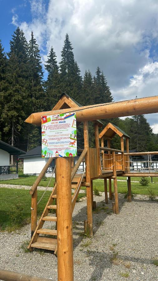 Clubul Dacilor Hotel Kommandó Kültér fotó