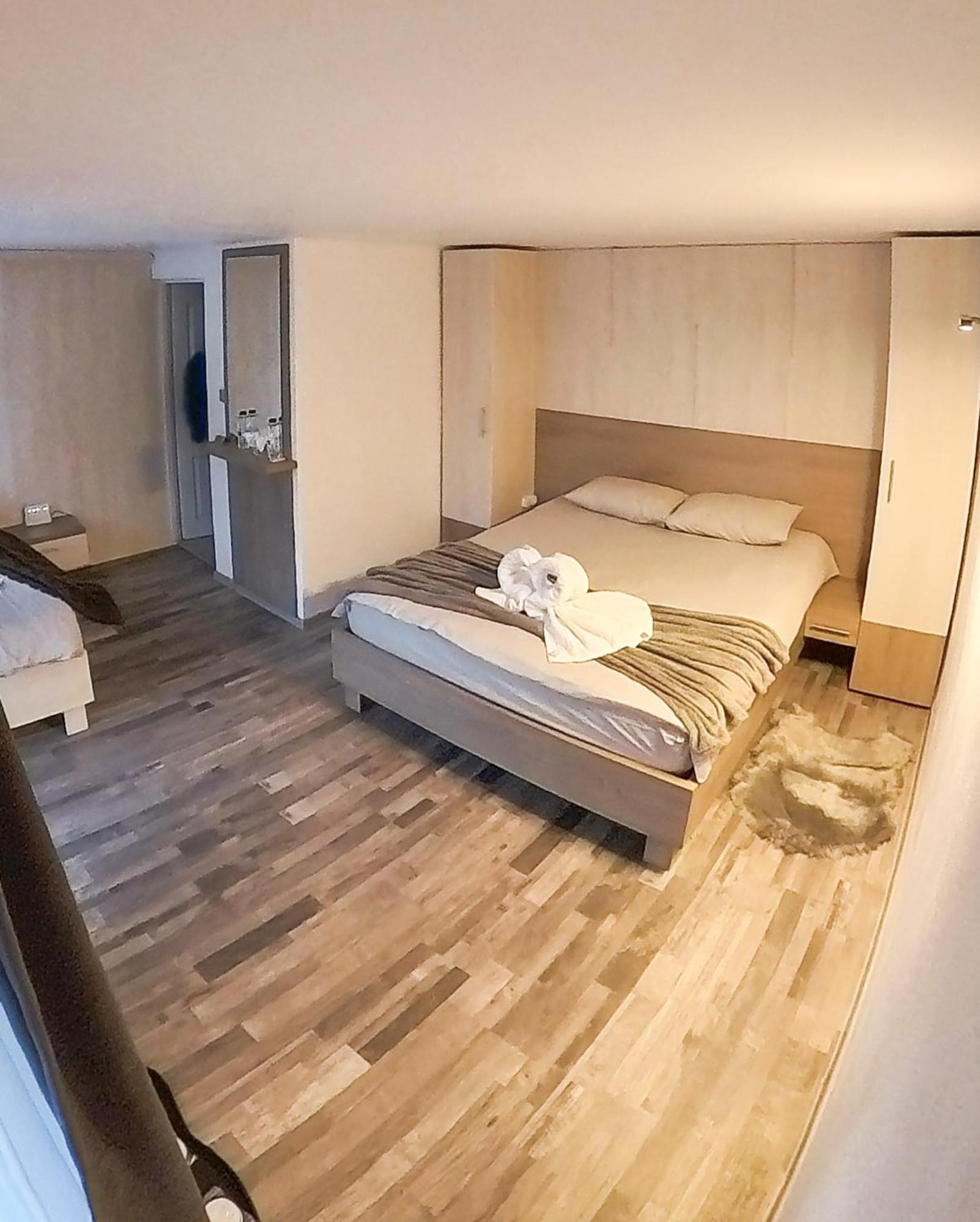 Clubul Dacilor Hotel Kommandó Kültér fotó